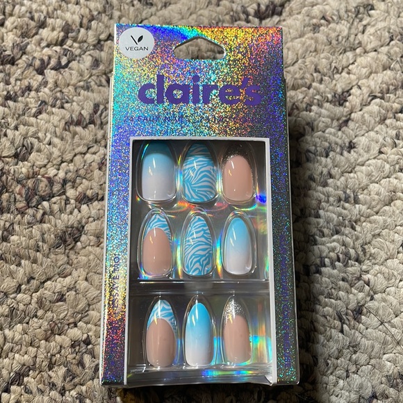 Claire’s 3 pack of nails! - Picture 4 of 7